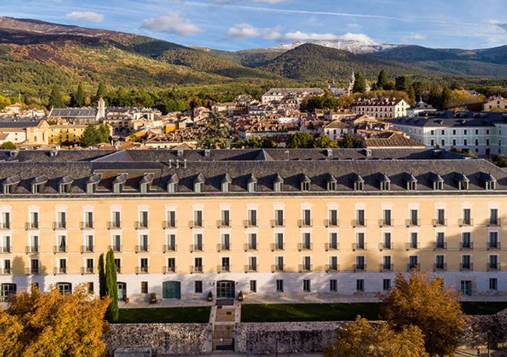 The exterior of Parador de La Granja.