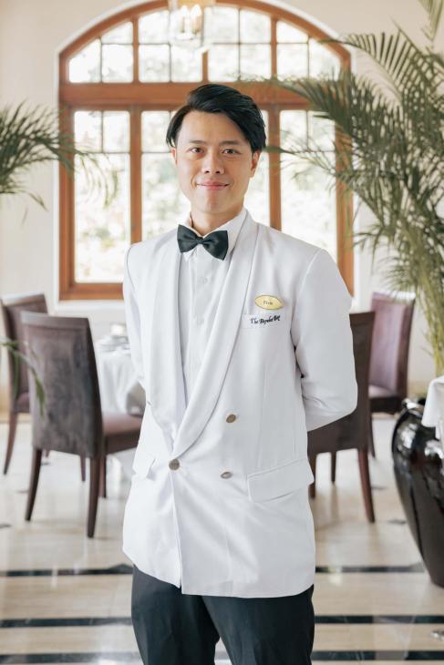 Elvis, a bartender at Verandah at The Repulse Bay