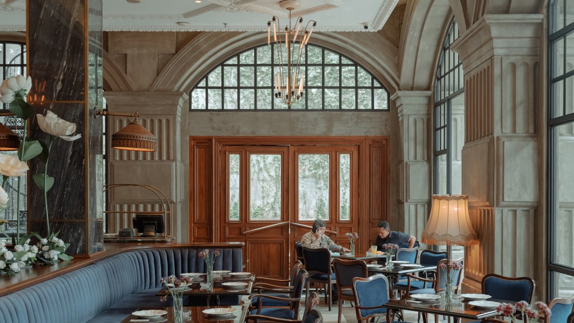 A dining area at The Gunawarman