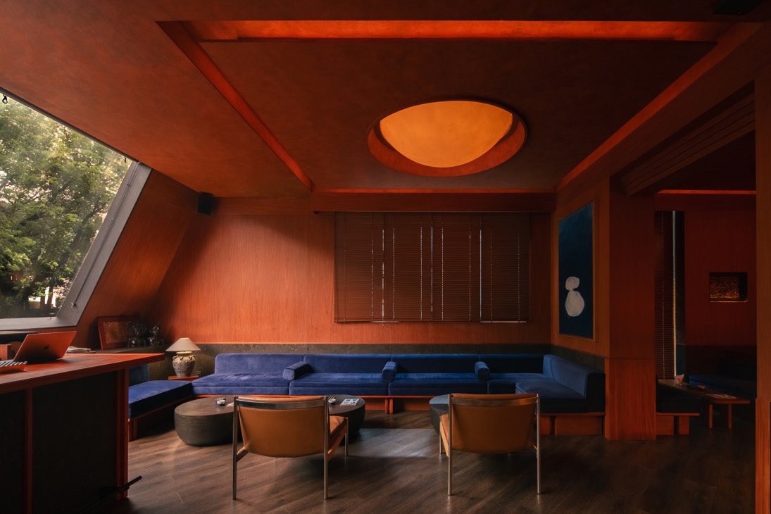 Lounge space at En Par