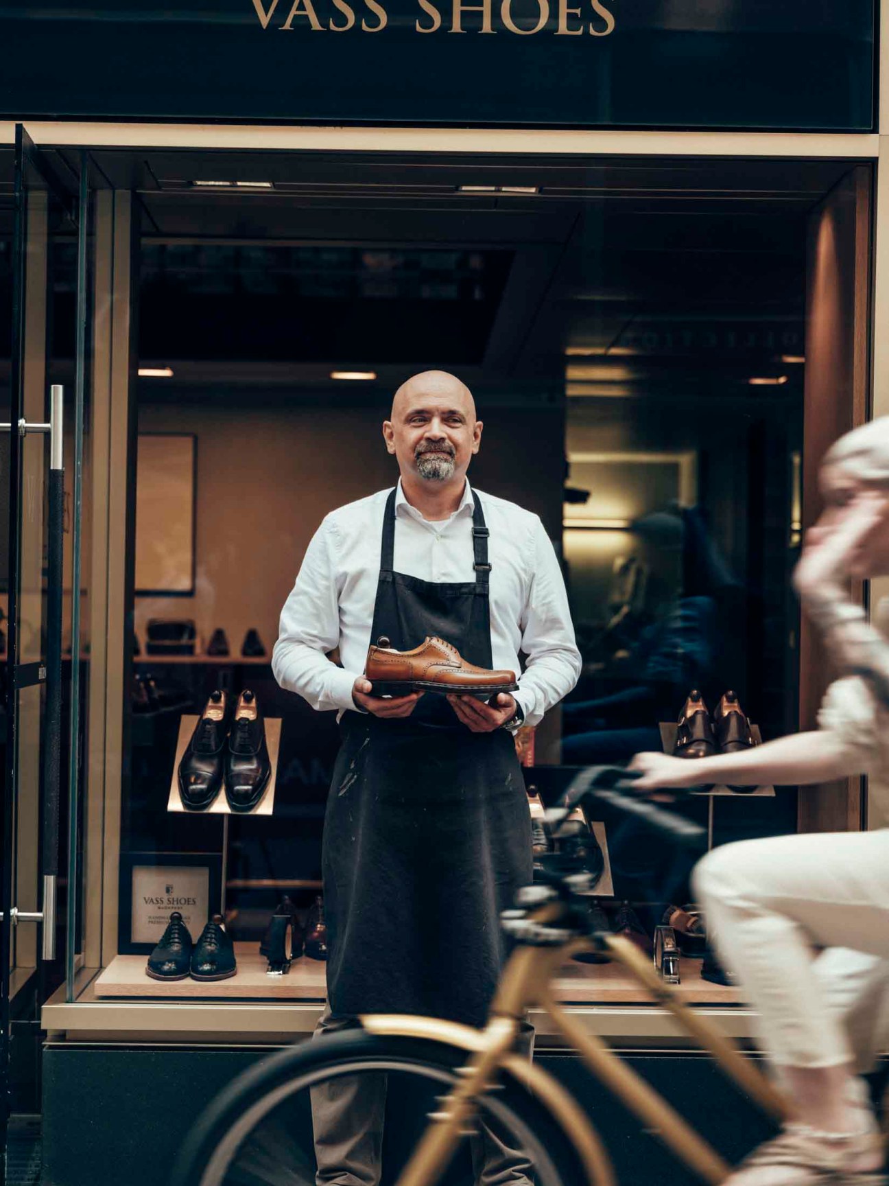 László Vass, shoemaker