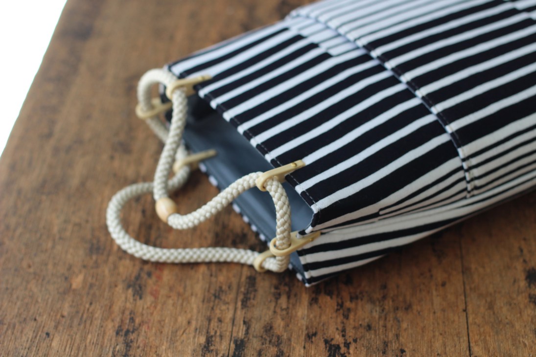‘Yatara-jima’ bag by Marukyu Shoten