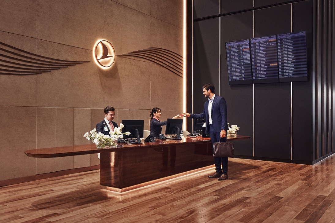 Customers being greeted by Turkish airline staff