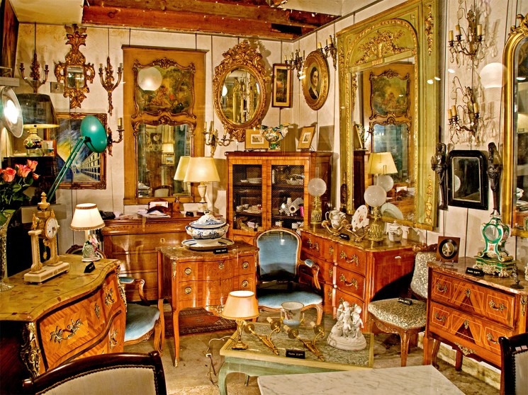 An ode to the chaotic euphoria of algorithm-free shopping at Paris’s grand flea market