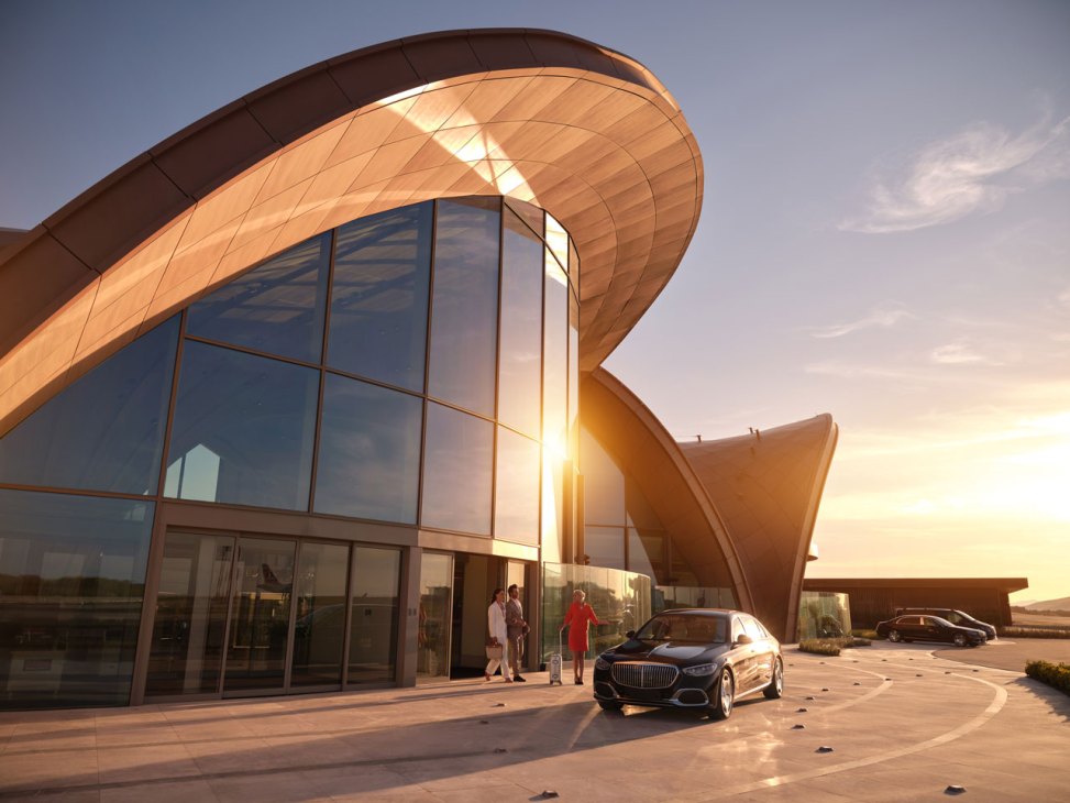 Exterior shot of JETEX-iGA Terminal