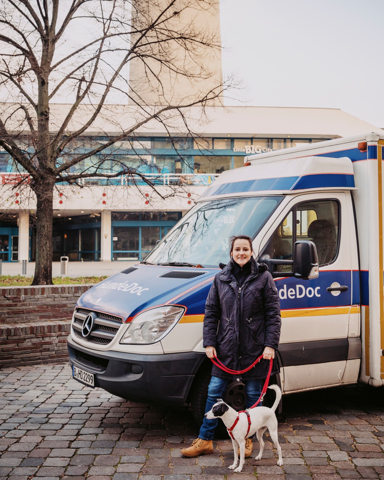 Jeanette Klemmt with Amanda in front of the converted ambulance