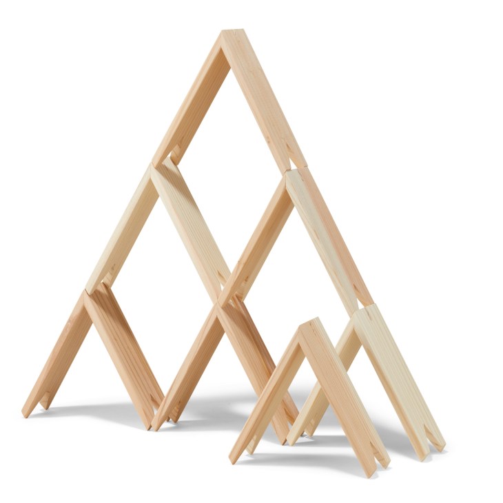 Tsumiki wooden building blocks designed by Kengo Kuma, made from cedar by More Trees Design.