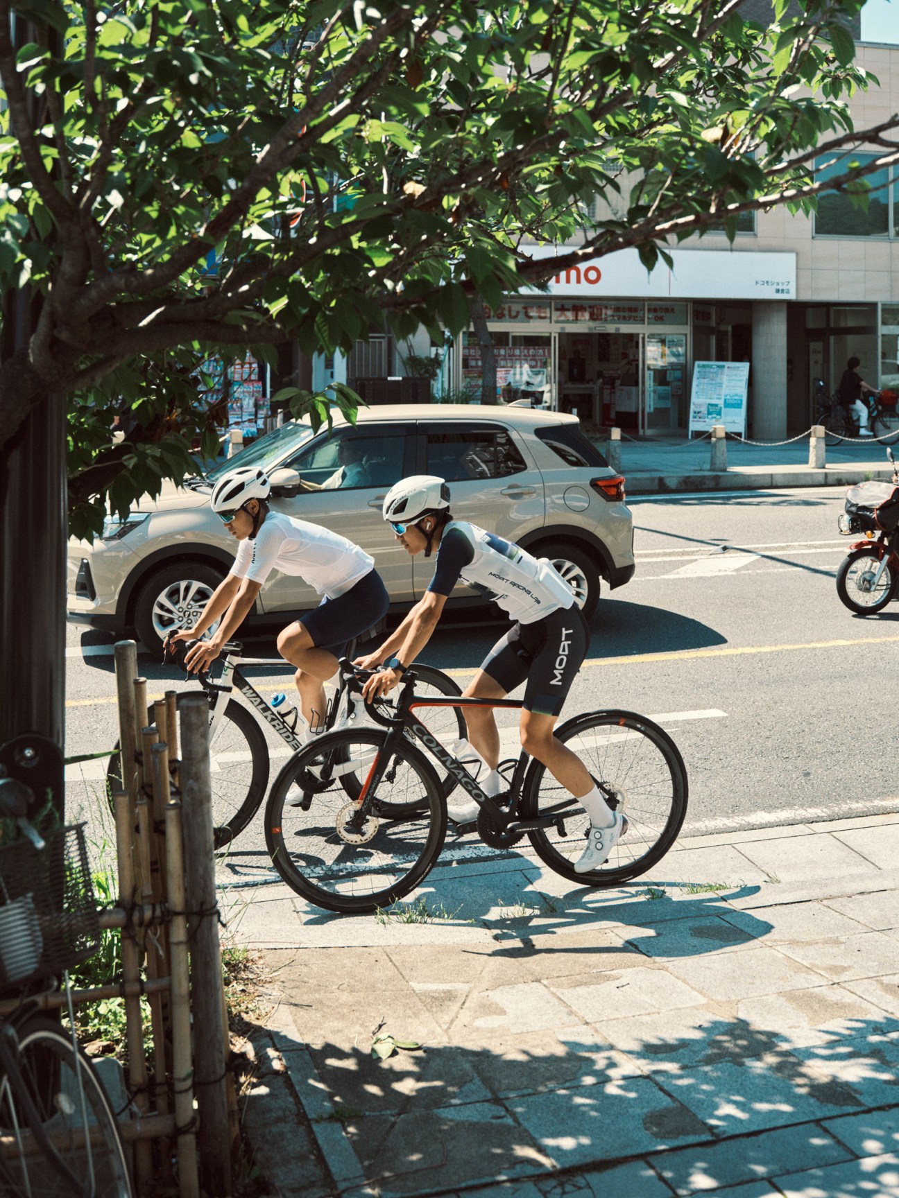 Cyclists at Wakamiyaoji