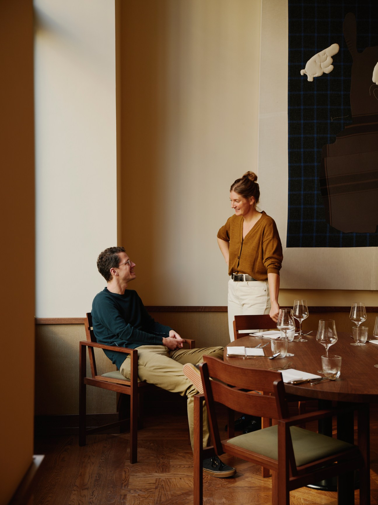 Moritz Estermann and chef Victoria Eliasdóttir at Château Royal Berlin dining area