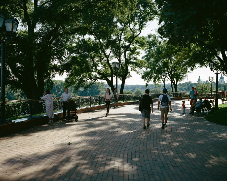 People relaxing and people-watching in Dytynets Park in Chernihiv