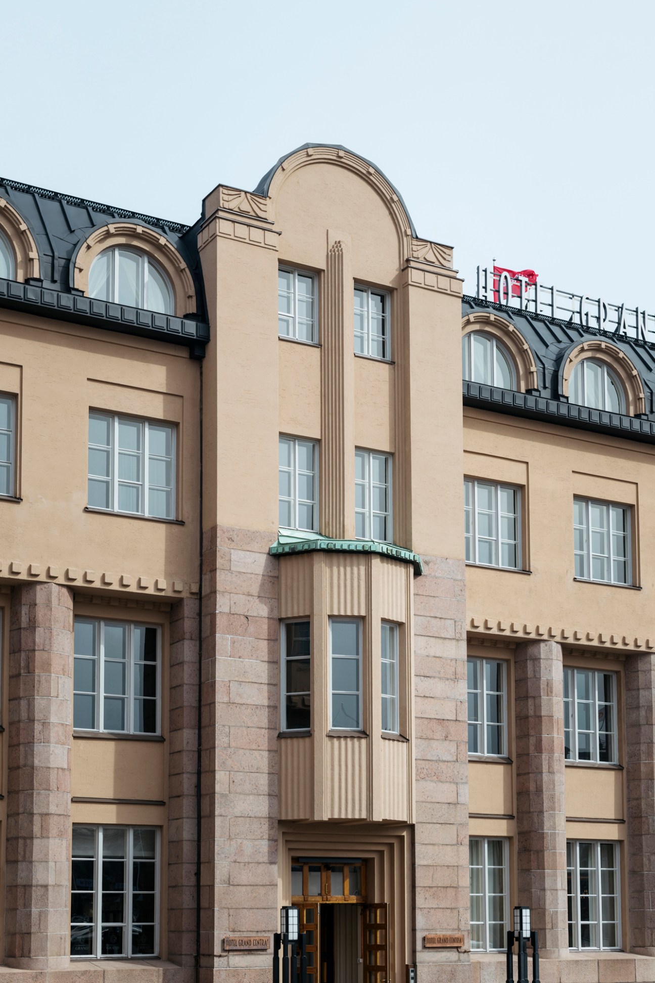 Exterior view of Helsinki railway station's eastern wing housing the Scandic Grand Central hotel
