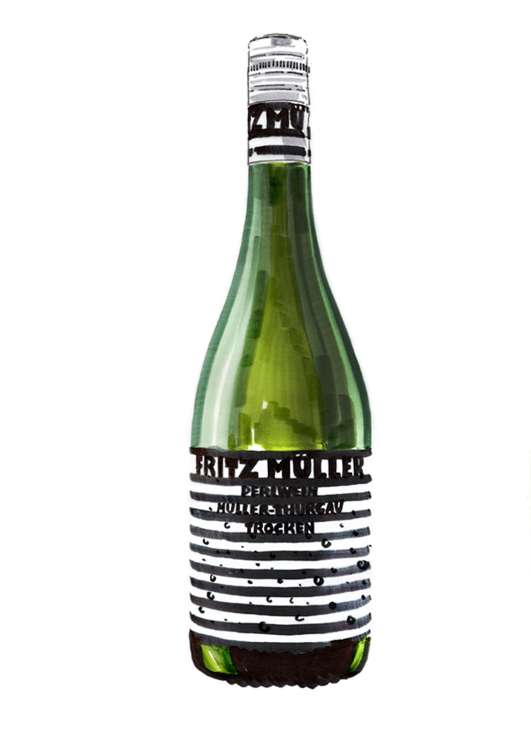Bottle of Perlwein Fritz Müller Müller-Thurgau Trocken lightly sparkling white wine from Rheinhessen, Germany.