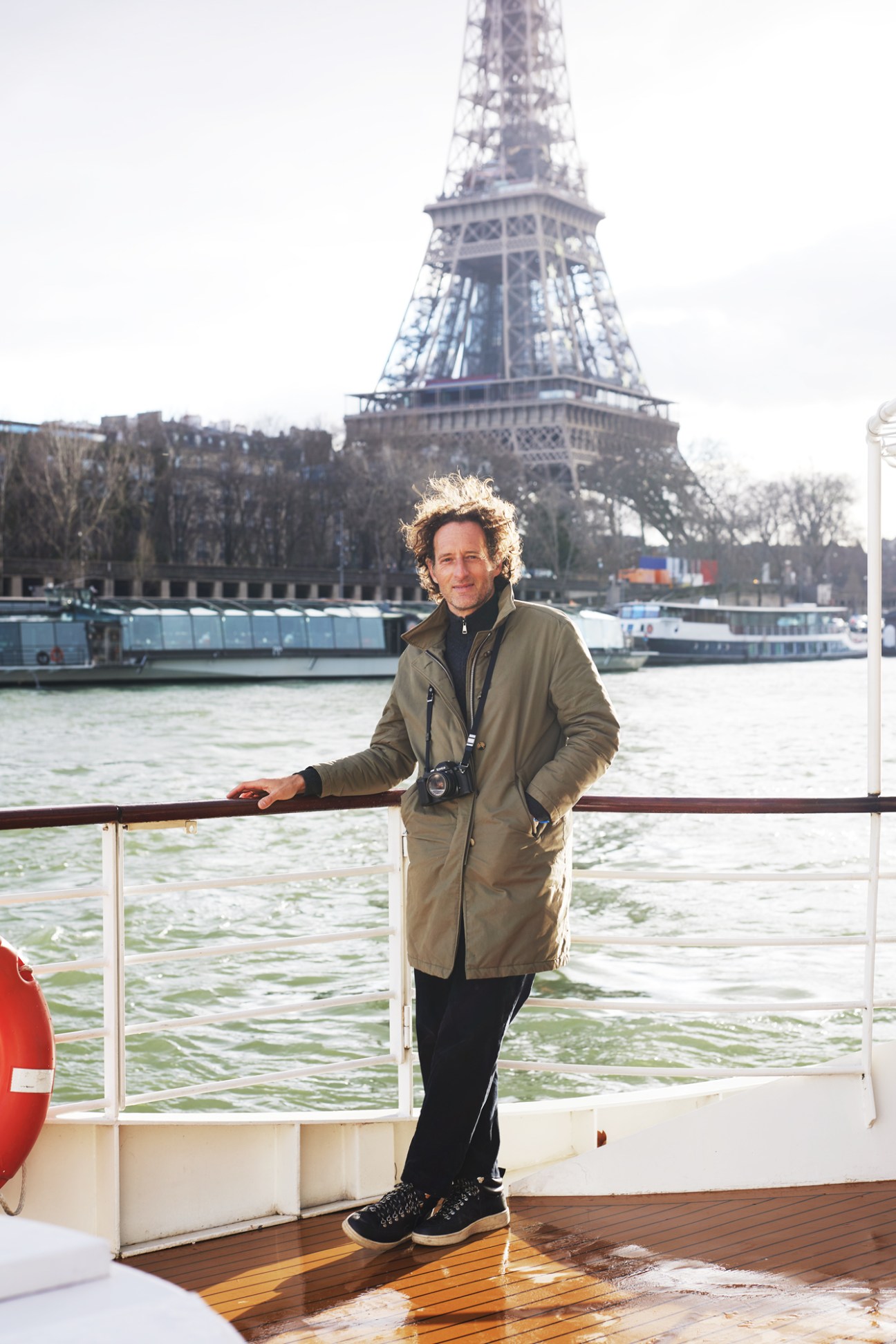 Alexis Armanet portrait shot by Stephanie Füssenich near Eiffel Tower in Paris