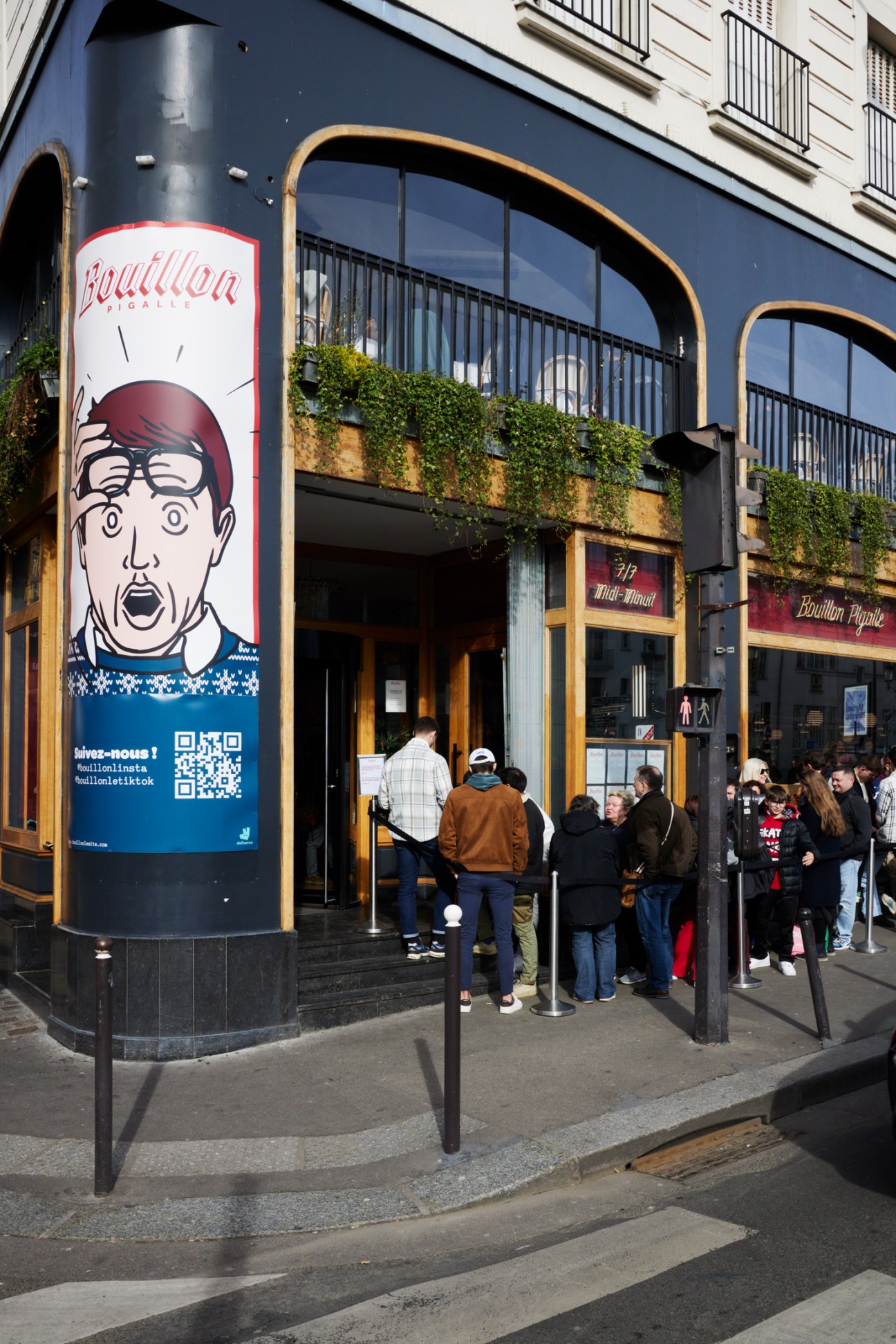 Group nearing restaurant entrance
