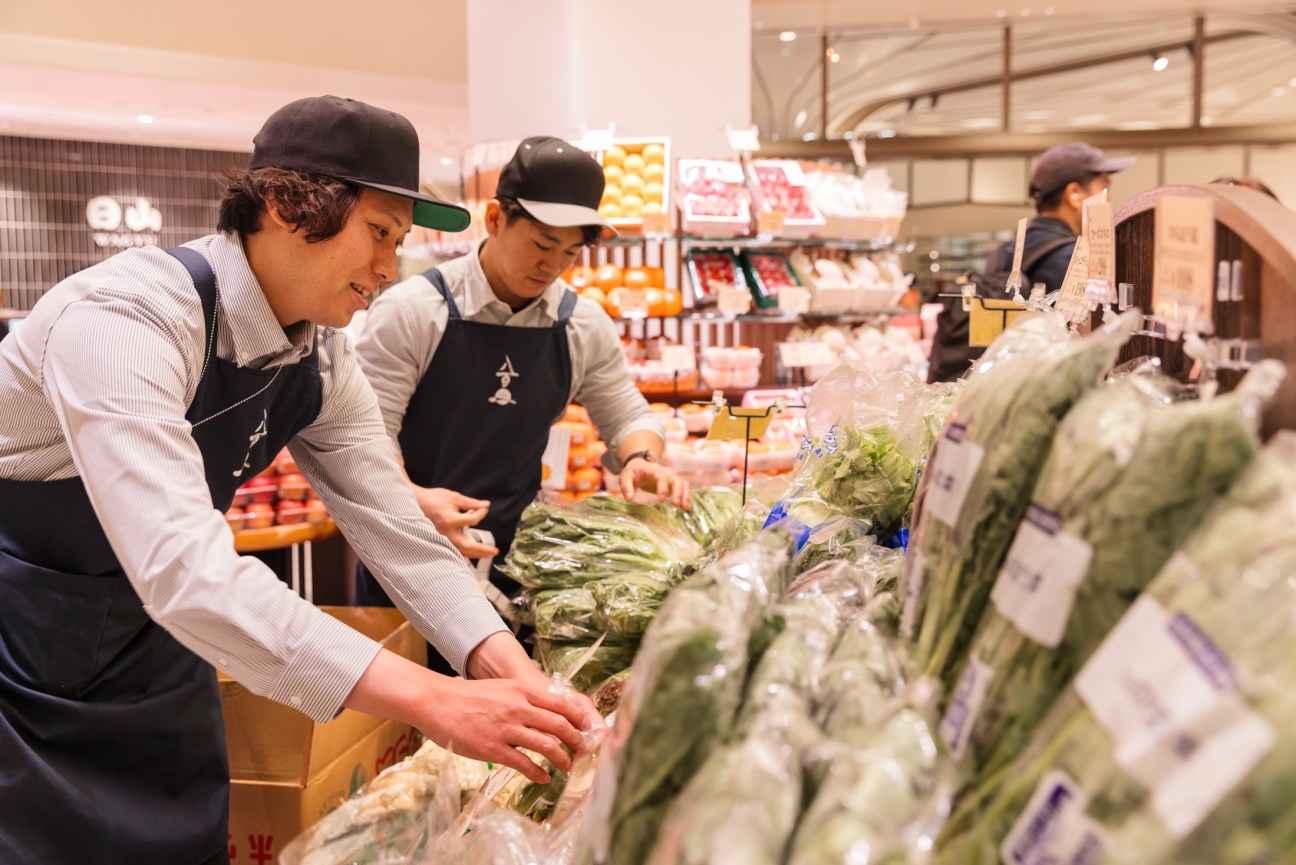 Arranging vegetables at Kyoto Yaoichi