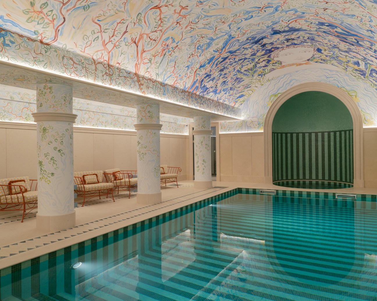 Le Grand Mazarin pool