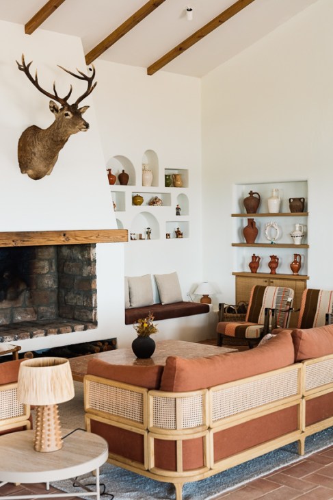 Cosy corner in Casa Nossa with comfortable seating and warm lighting