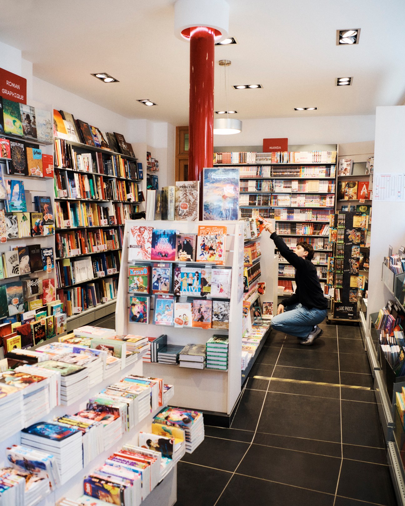 Interior of the Bulles en tête Vaugirard bookshop in Paris's 15th arrondissement