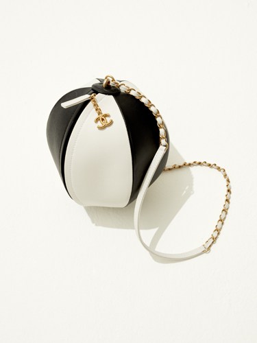 Black and white sculptural calfskin bag by Object Particolare with gold chain strap