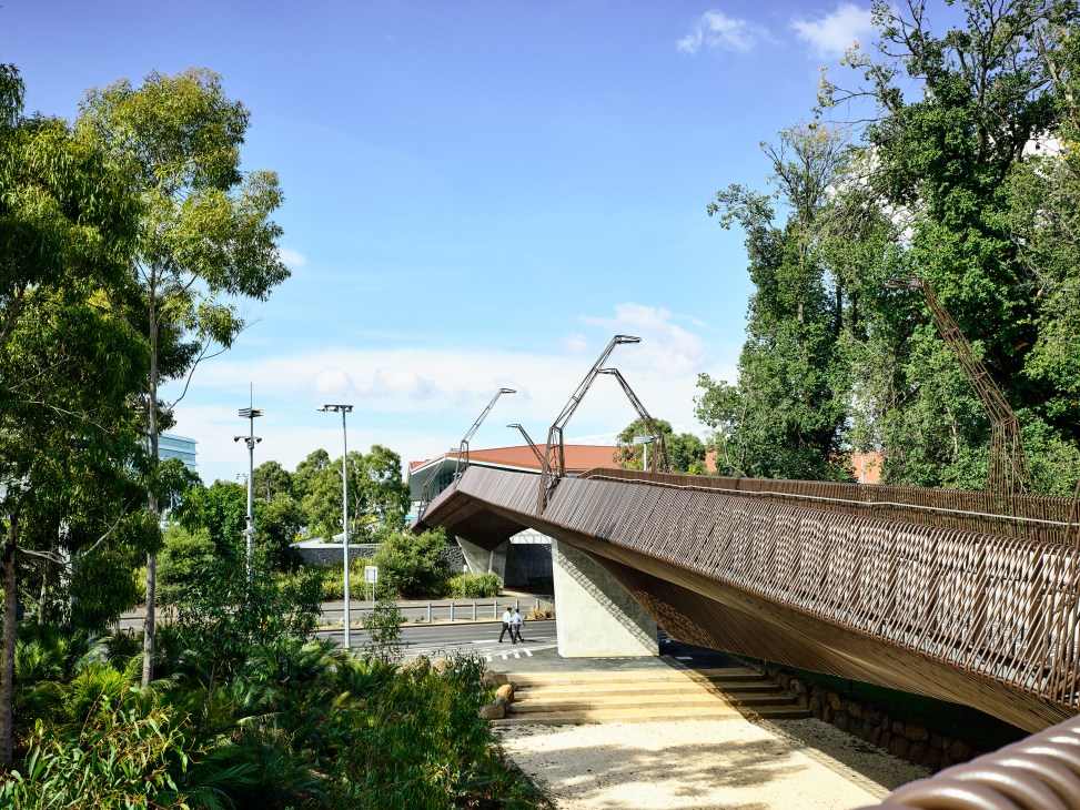The Tanderrum Bridge in Melbourne features sculptured steel rods forming an exoskeleton over angular concrete columns.