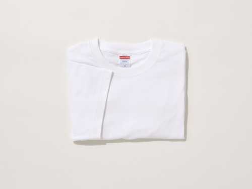 United Athle 6.2 Mid T-shirt in white cotton, folded and displayed against a neutral background.