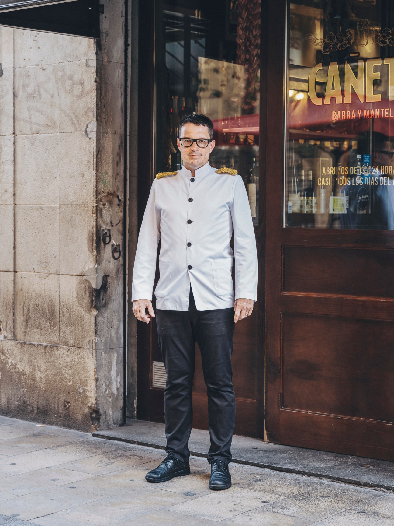Albert Costa, general manager at Bar Cañete, in a uniform by El Transwaal
