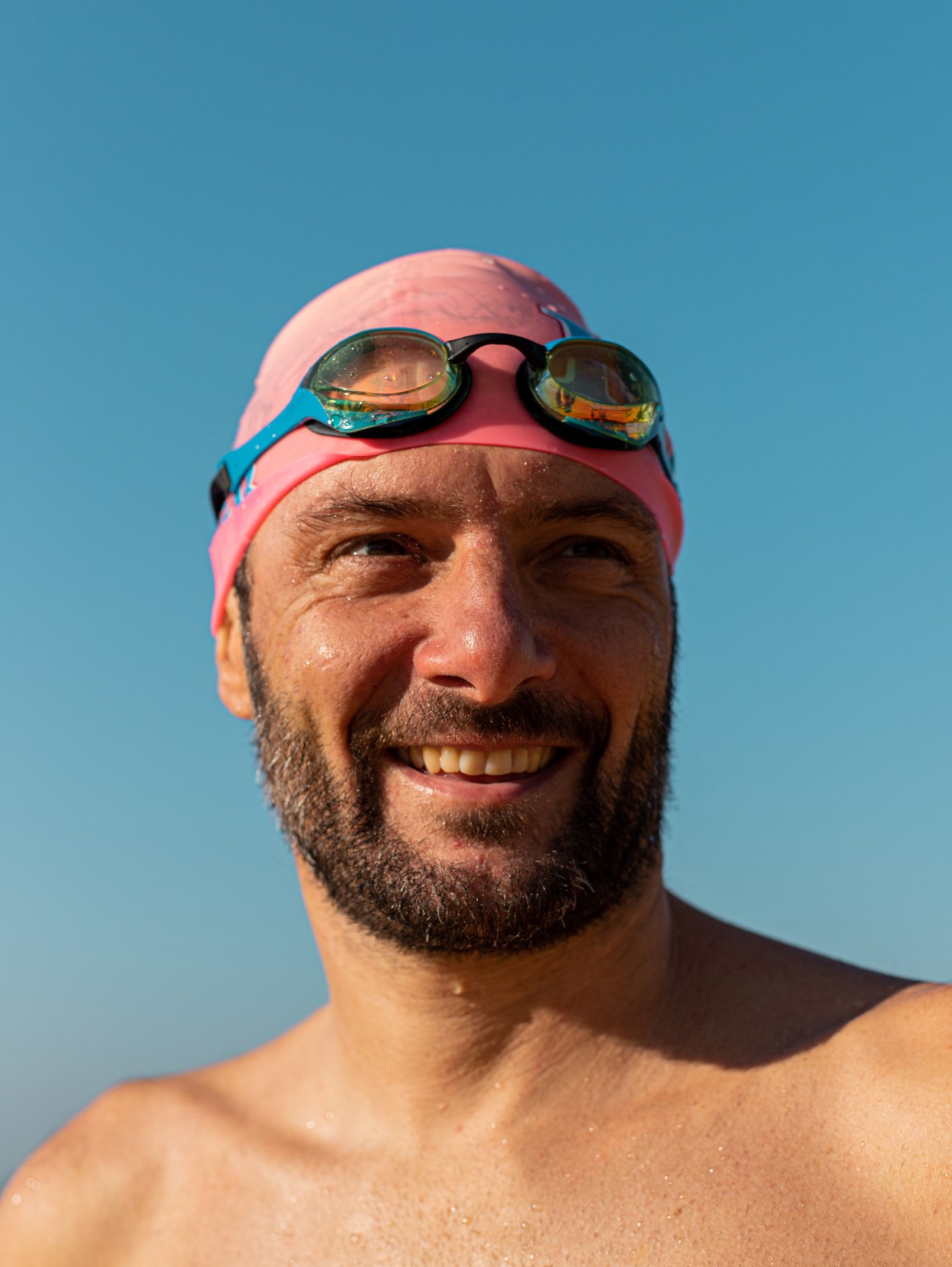 Olivier Courret leading a swimming group in Hong Kong waters
