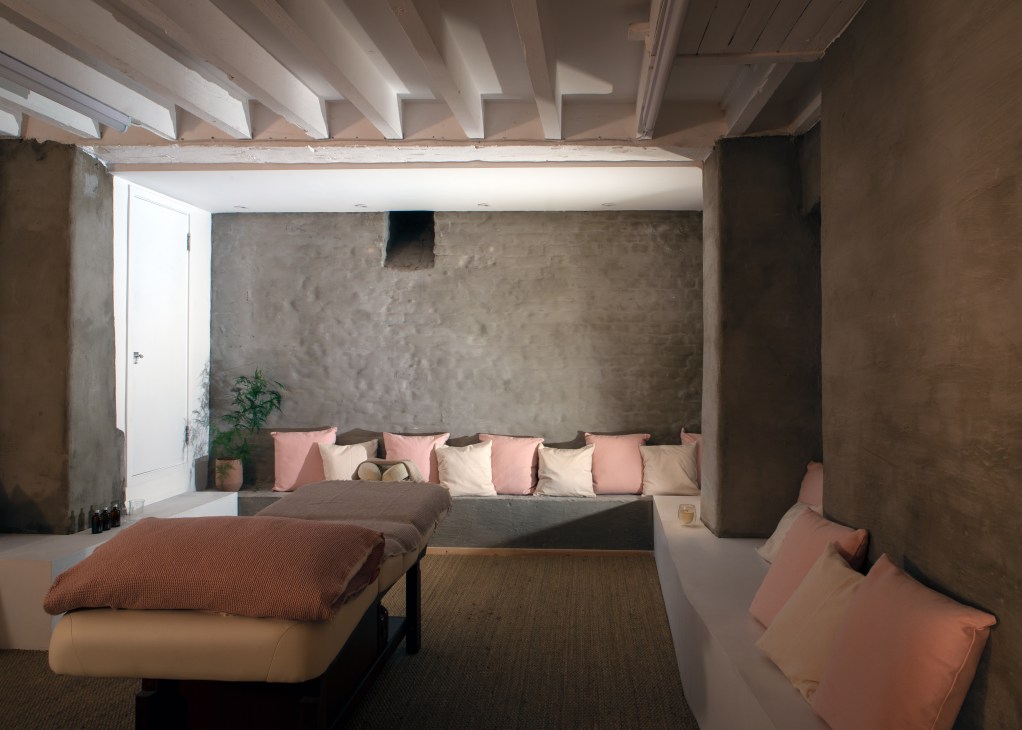 Haeckels beauty products displayed on sustainable cork fixtures