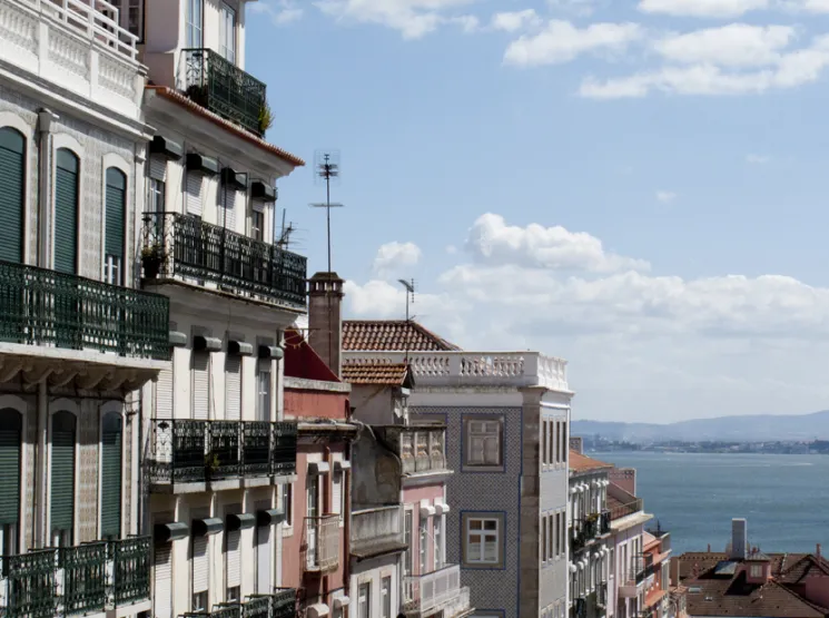 View of Rua dos Remédios à Lapa