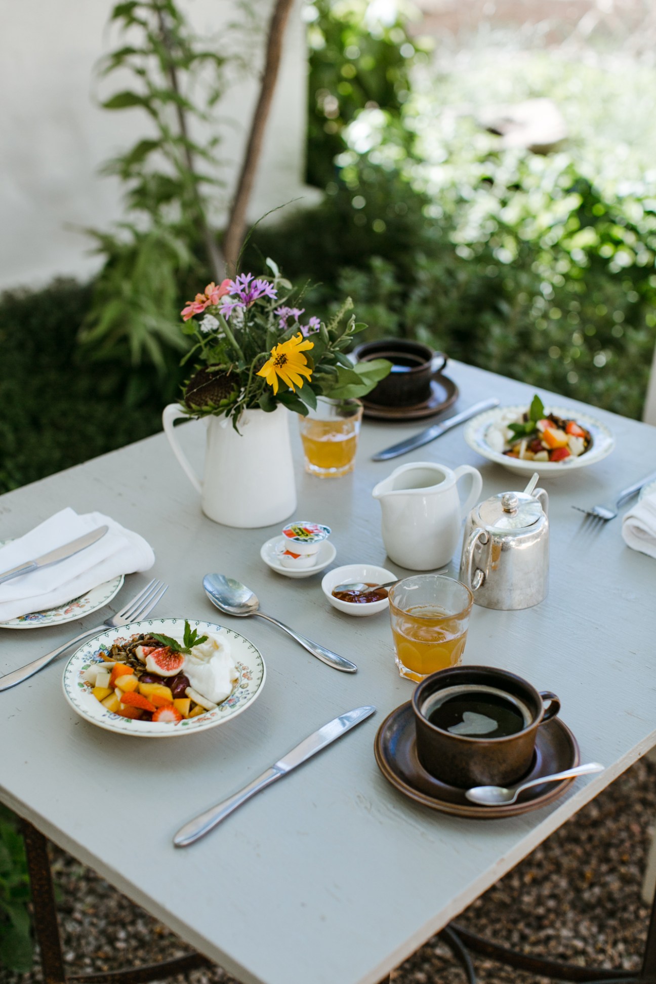 Person serving breakfast at Prince Albert Country Stay