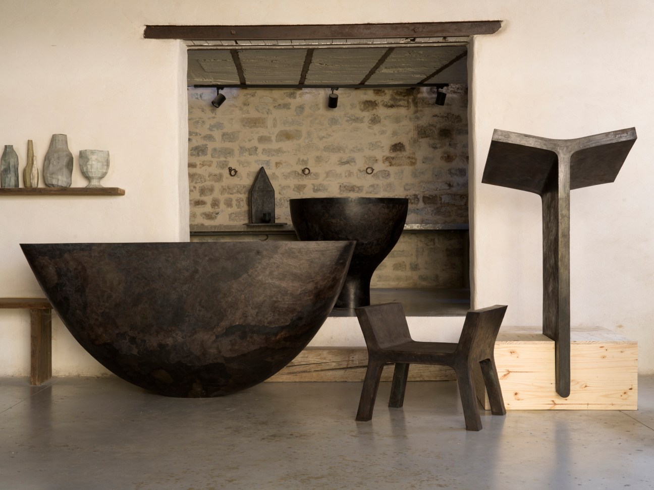 Guillaume Bardet's bronze liturgical furnishings for Notre-Dame