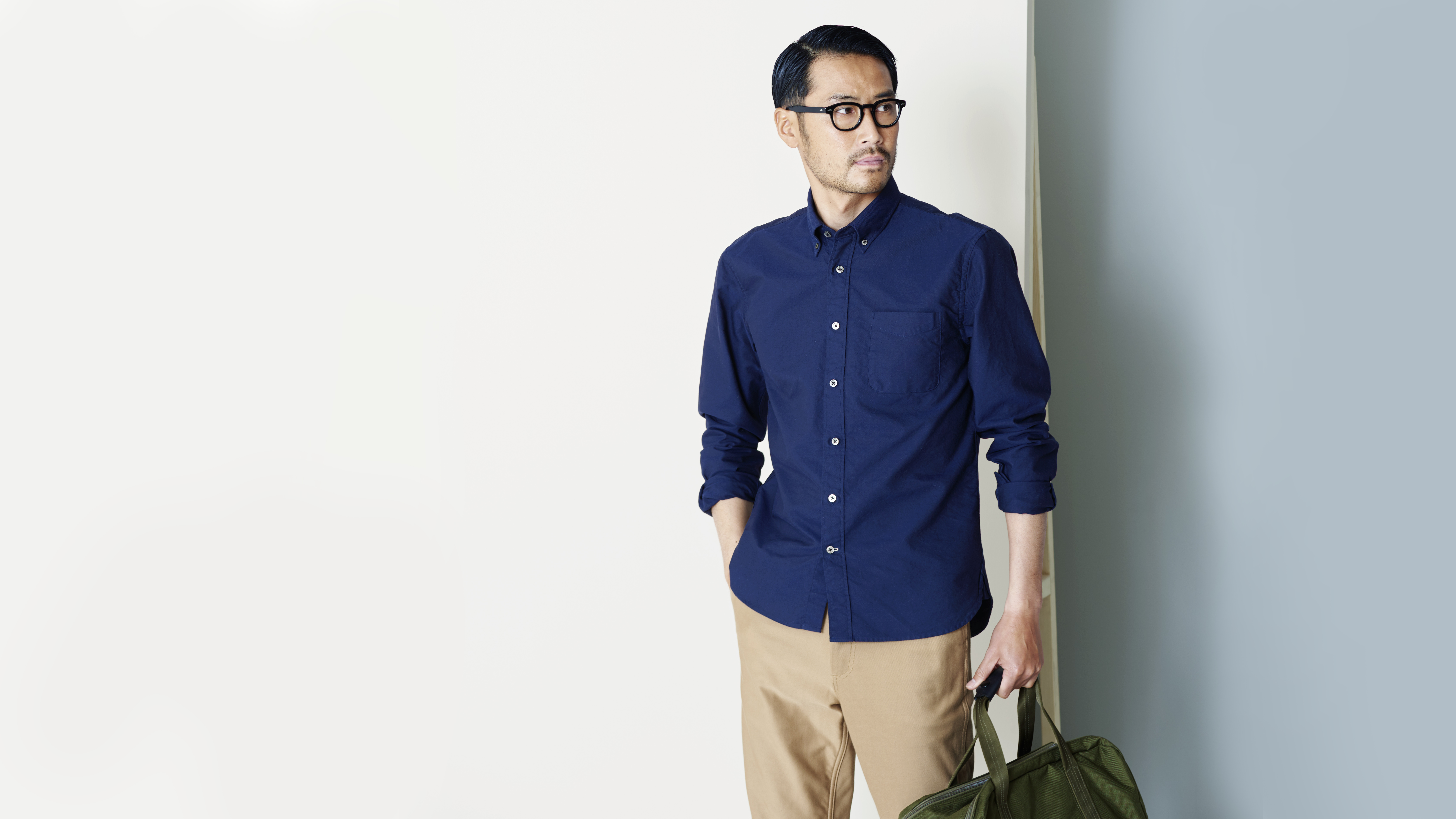 A model wearing Monocle Voyage collection.