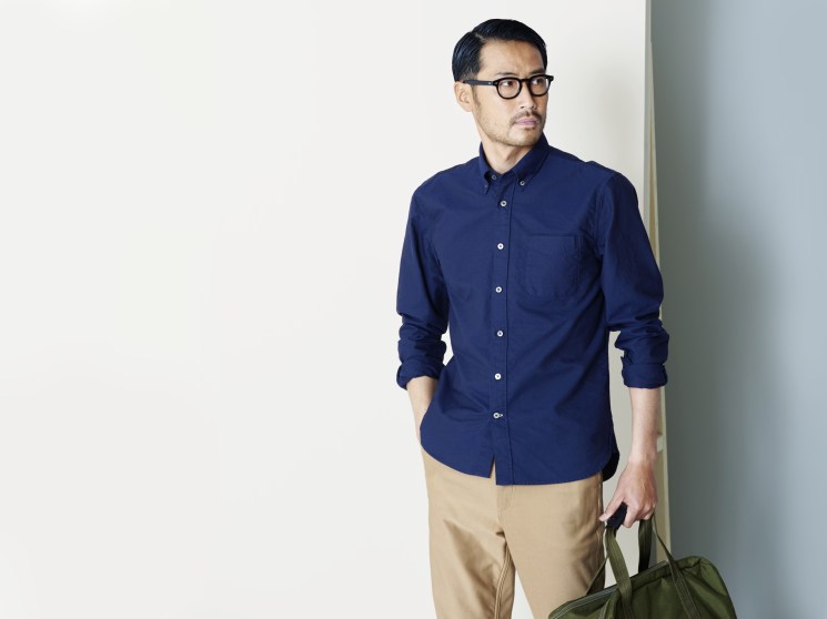 A model wearing Monocle Voyage collection.