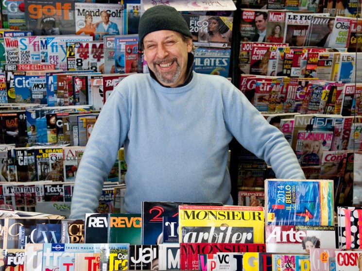 Kiosk with magazines.
