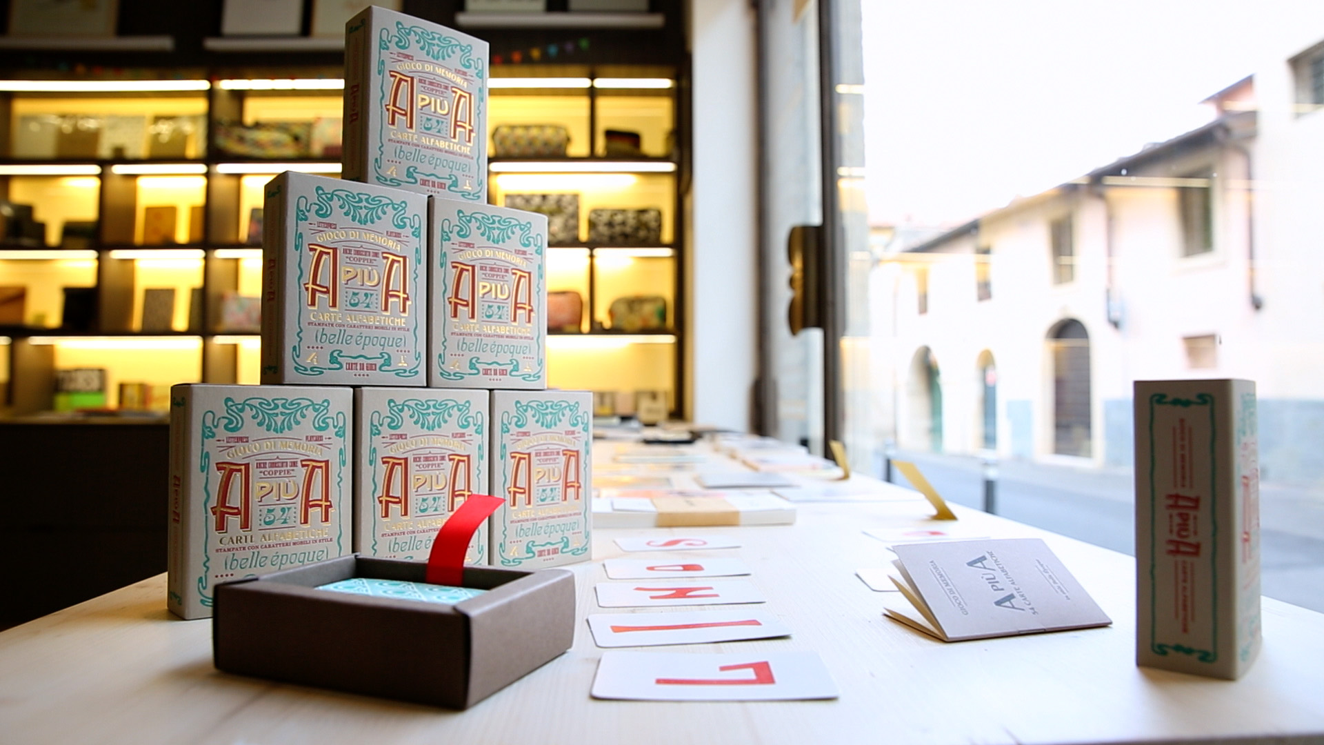 The window of Lino's & Co in Verona.