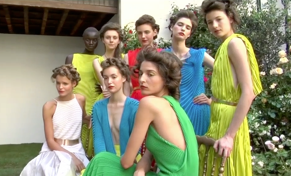 models dressed in Rabih Kayrouz