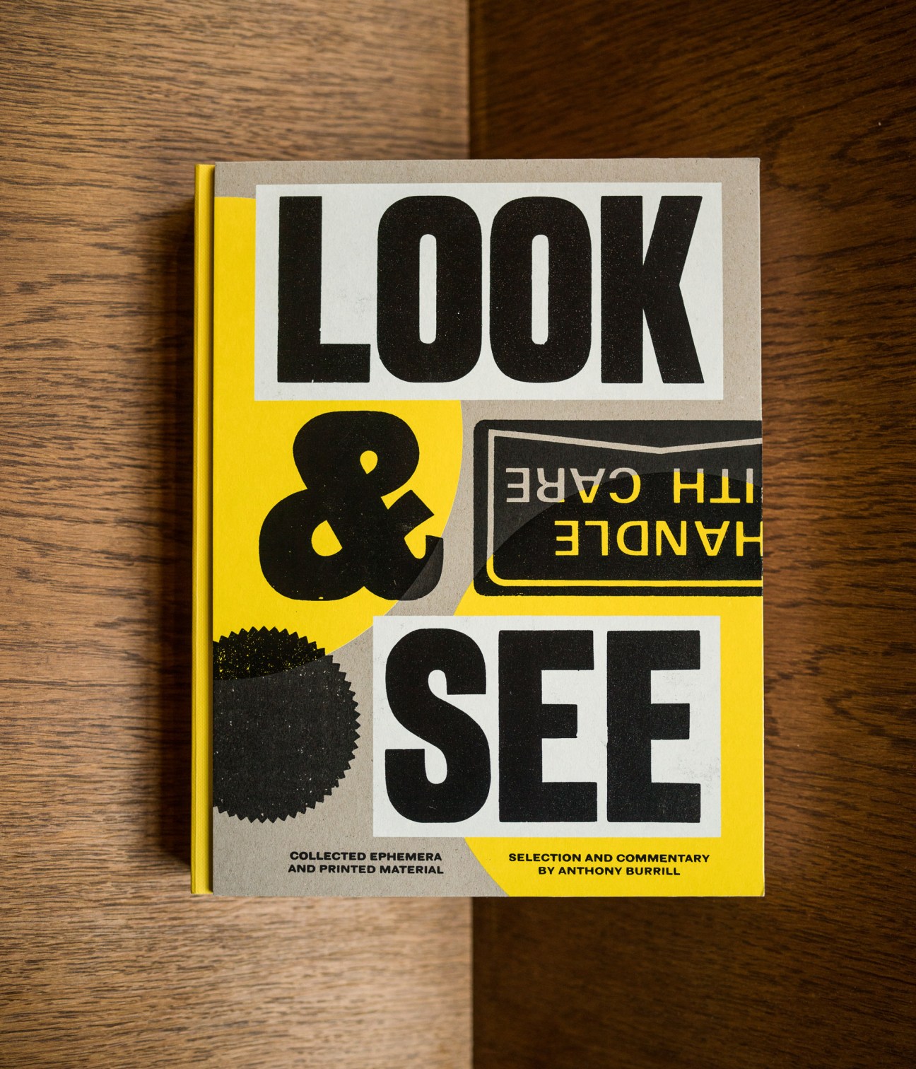 Book cover of 'Look & See' by Volume featuring bold black and yellow typography and design elements.
